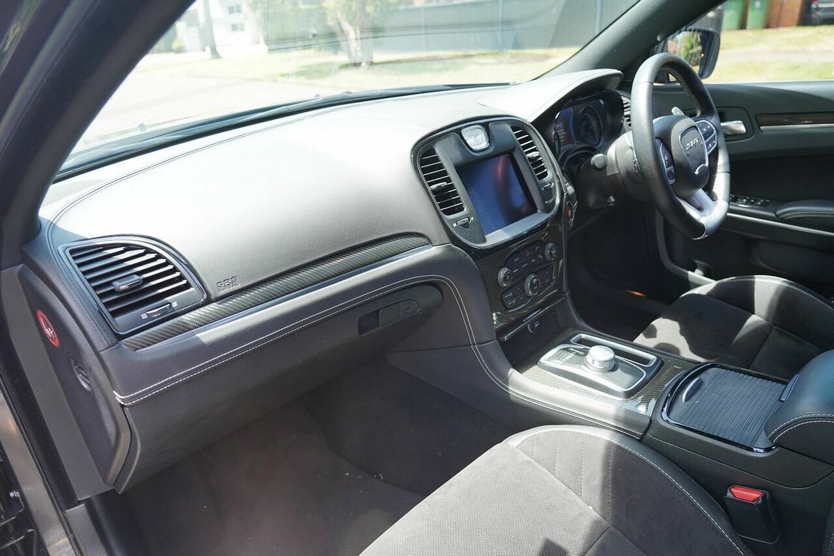 2018 Chrysler 300 SRT Core LX