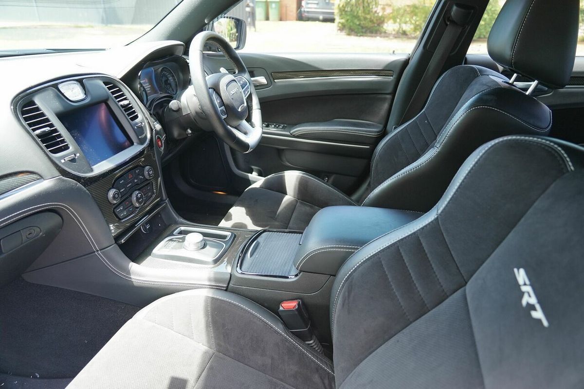 2018 Chrysler 300 SRT Core LX