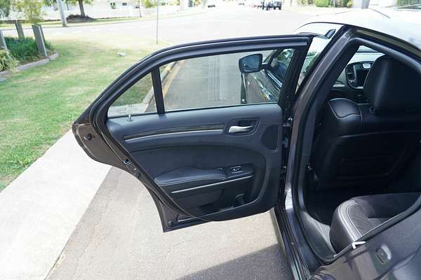 2018 Chrysler 300 SRT Core LX