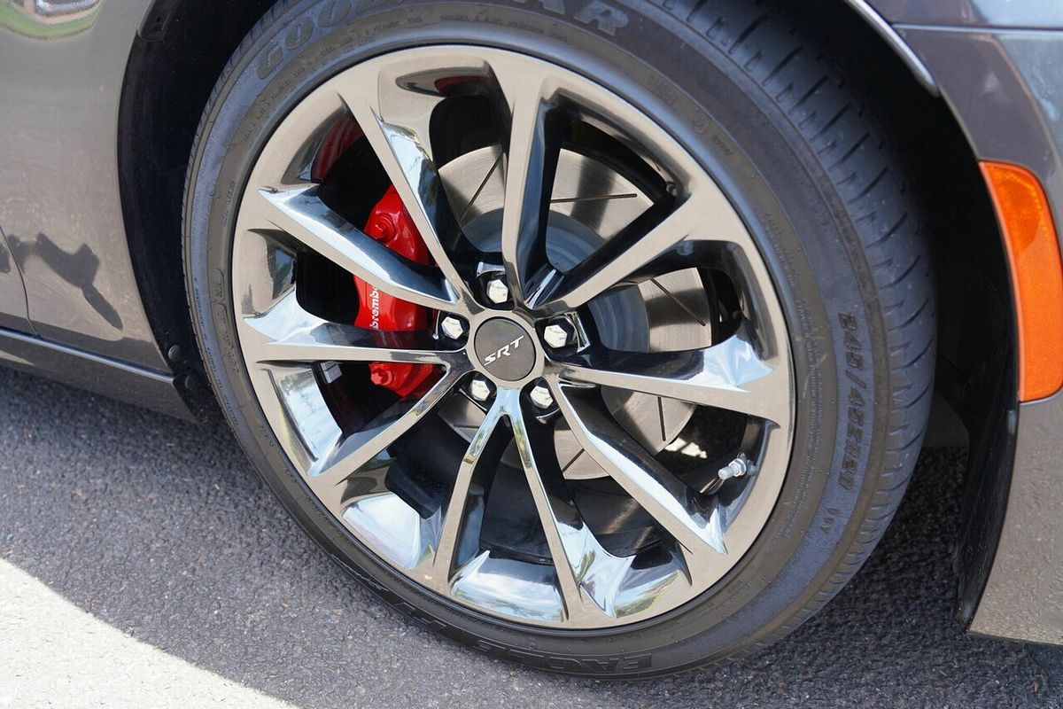 2018 Chrysler 300 SRT Core LX