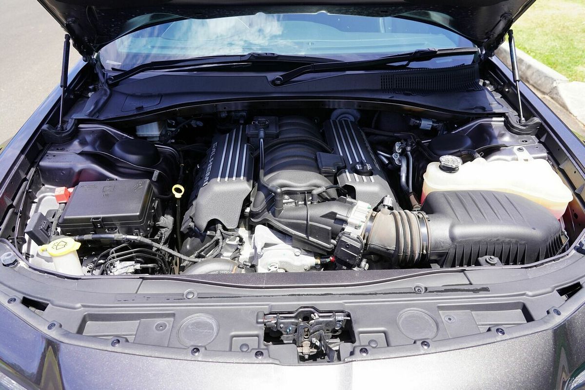 2018 Chrysler 300 SRT Core LX