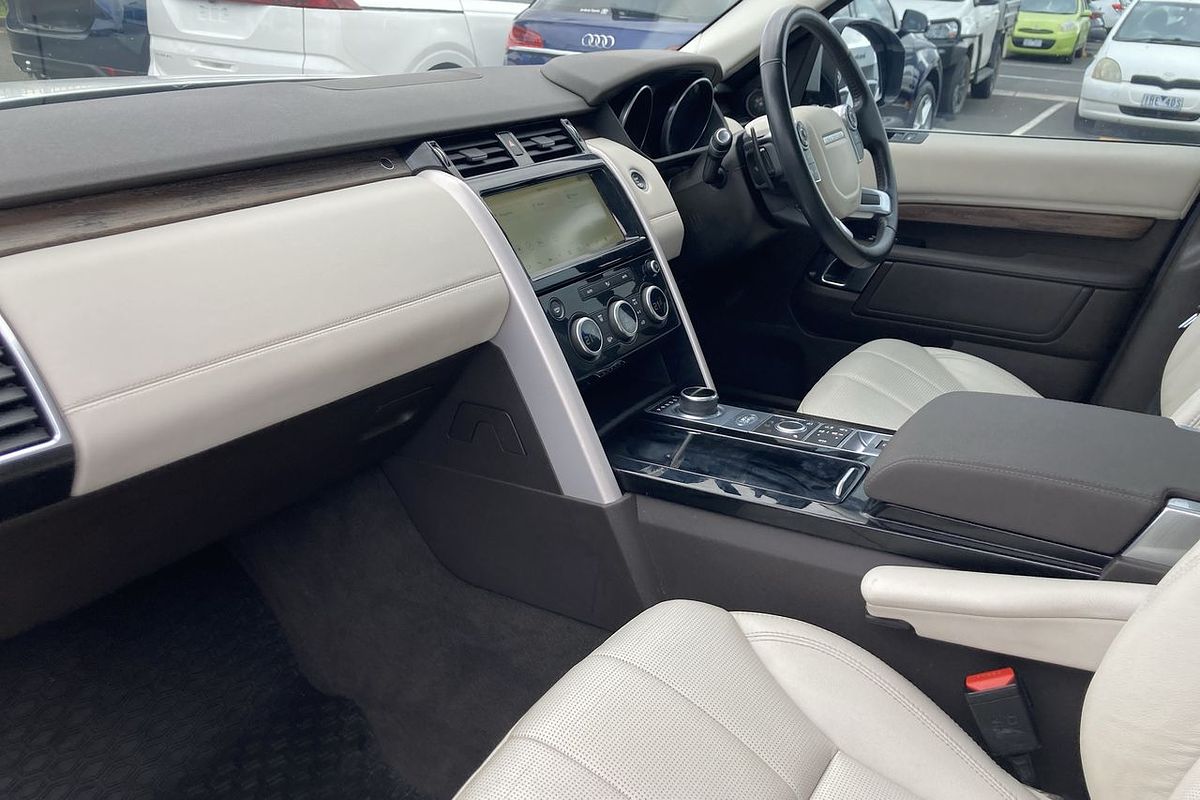 2017 Land Rover Discovery SD4 HSE Series 5