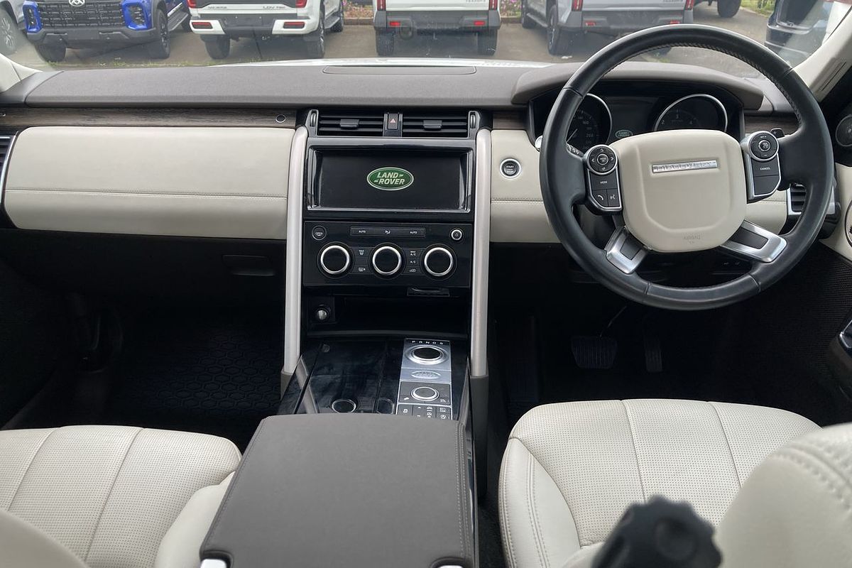 2017 Land Rover Discovery SD4 HSE Series 5