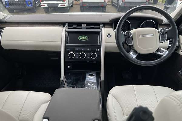 2017 Land Rover Discovery SD4 HSE Series 5