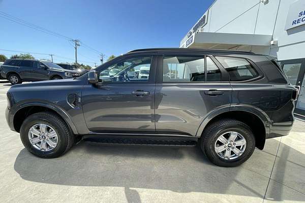 2024 Ford Everest Ambiente 2.0L