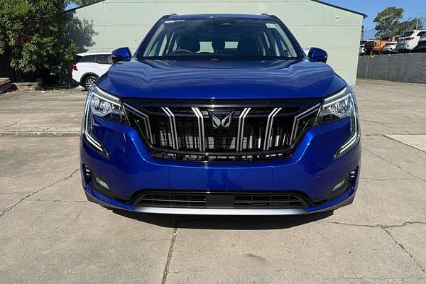 2025 Mahindra XUV700 AX7L