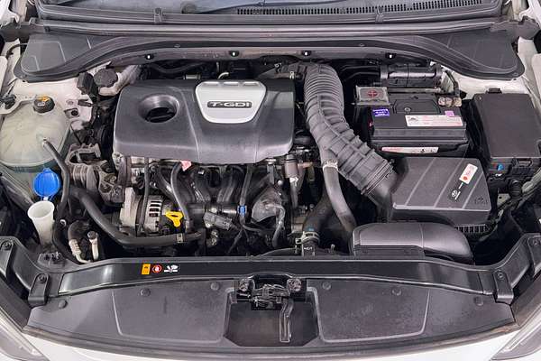 2017 Hyundai Elantra SR Turbo AD