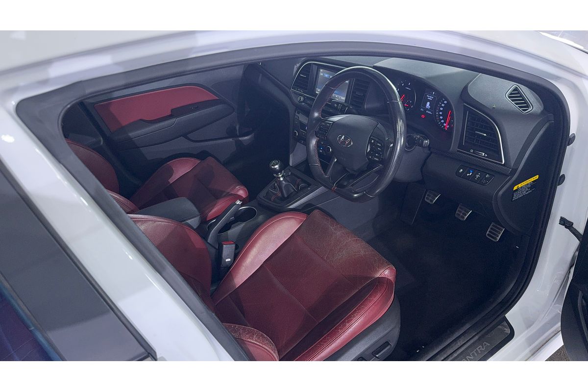 2017 Hyundai Elantra SR Turbo AD
