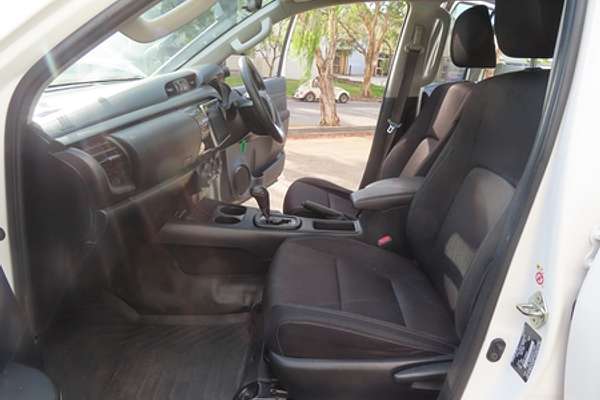 2019 Toyota Hilux SR GUN126R 4X4