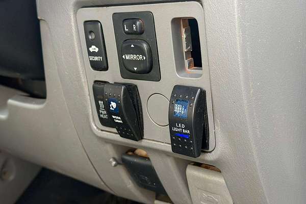 2010 Toyota Hilux SR KUN26R 4X4