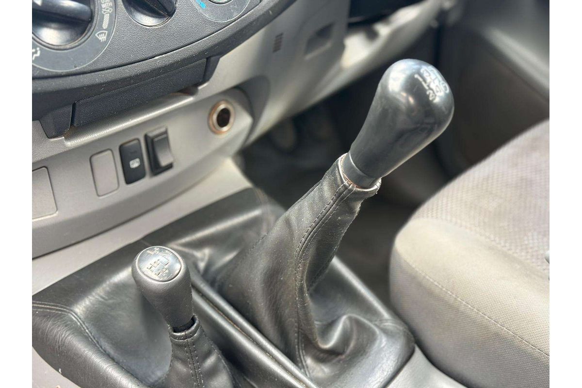 2010 Toyota Hilux SR KUN26R 4X4