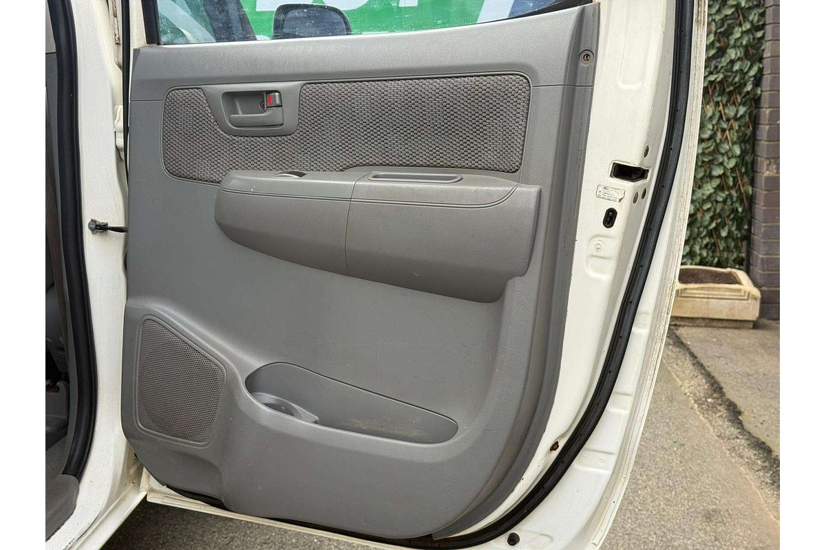 2010 Toyota Hilux SR KUN26R 4X4