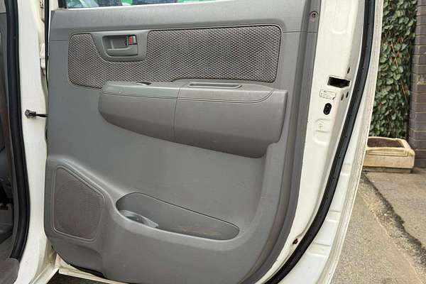 2010 Toyota Hilux SR KUN26R 4X4