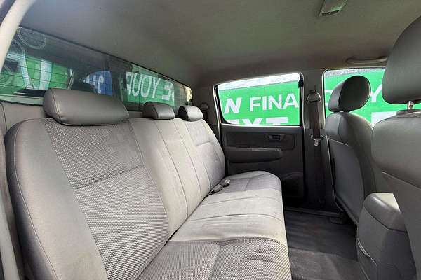 2010 Toyota Hilux SR KUN26R 4X4