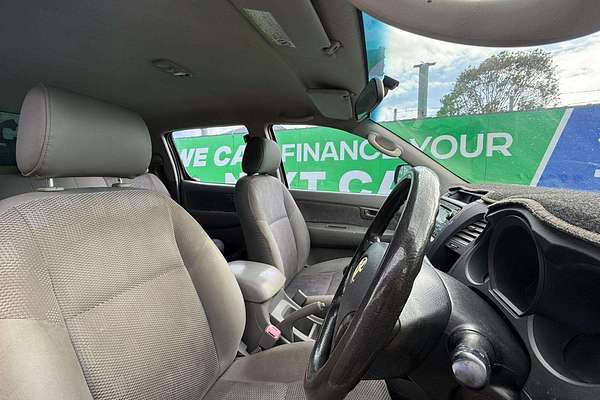 2010 Toyota Hilux SR KUN26R 4X4