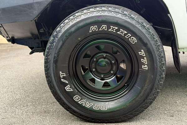 2010 Toyota Hilux SR KUN26R 4X4