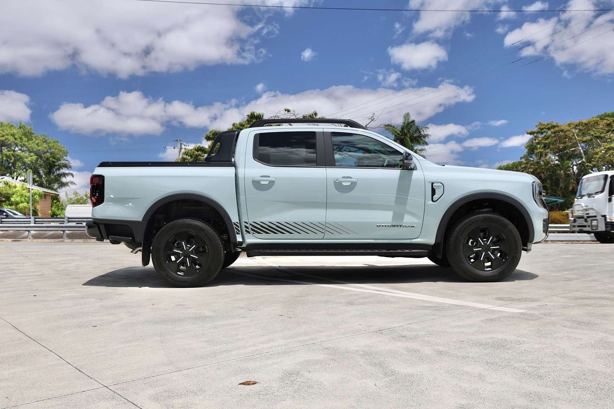 2025 Ford Ranger PHEV Stormtrak 4X4 2.3L