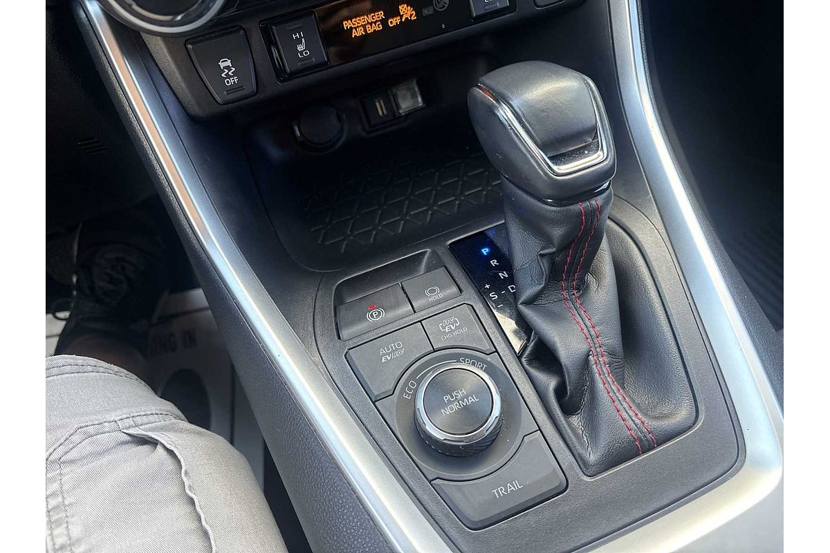2021 Toyota RAV4 SE