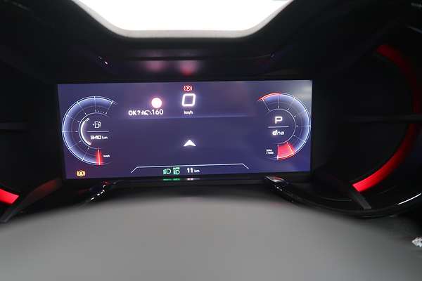 2025 Alfa Romeo Junior Ibrida