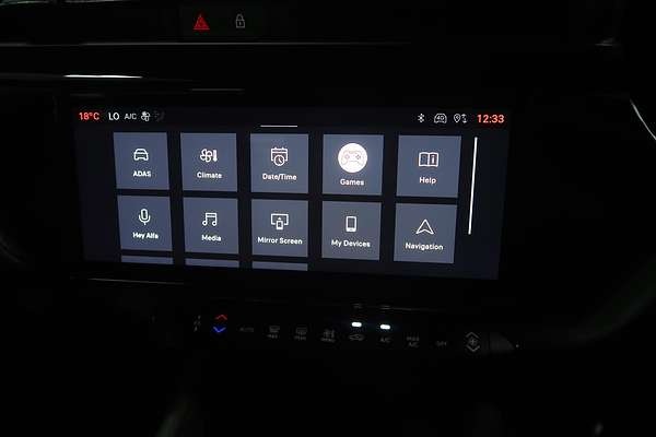 2025 Alfa Romeo Junior Ibrida