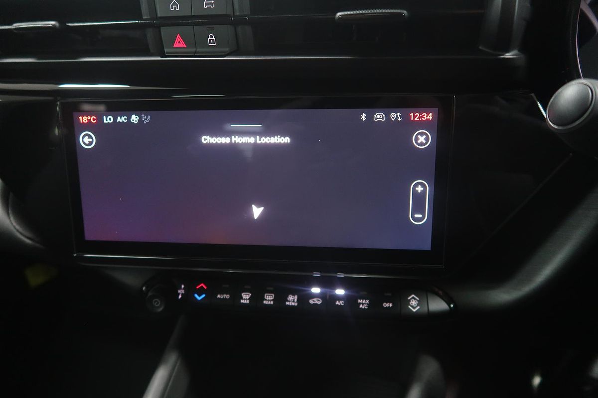2025 Alfa Romeo Junior Ibrida