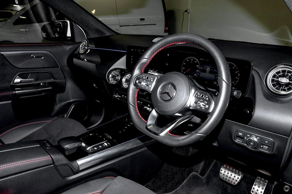 2024 Mercedes-Benz GLA-Class GLA200 H247
