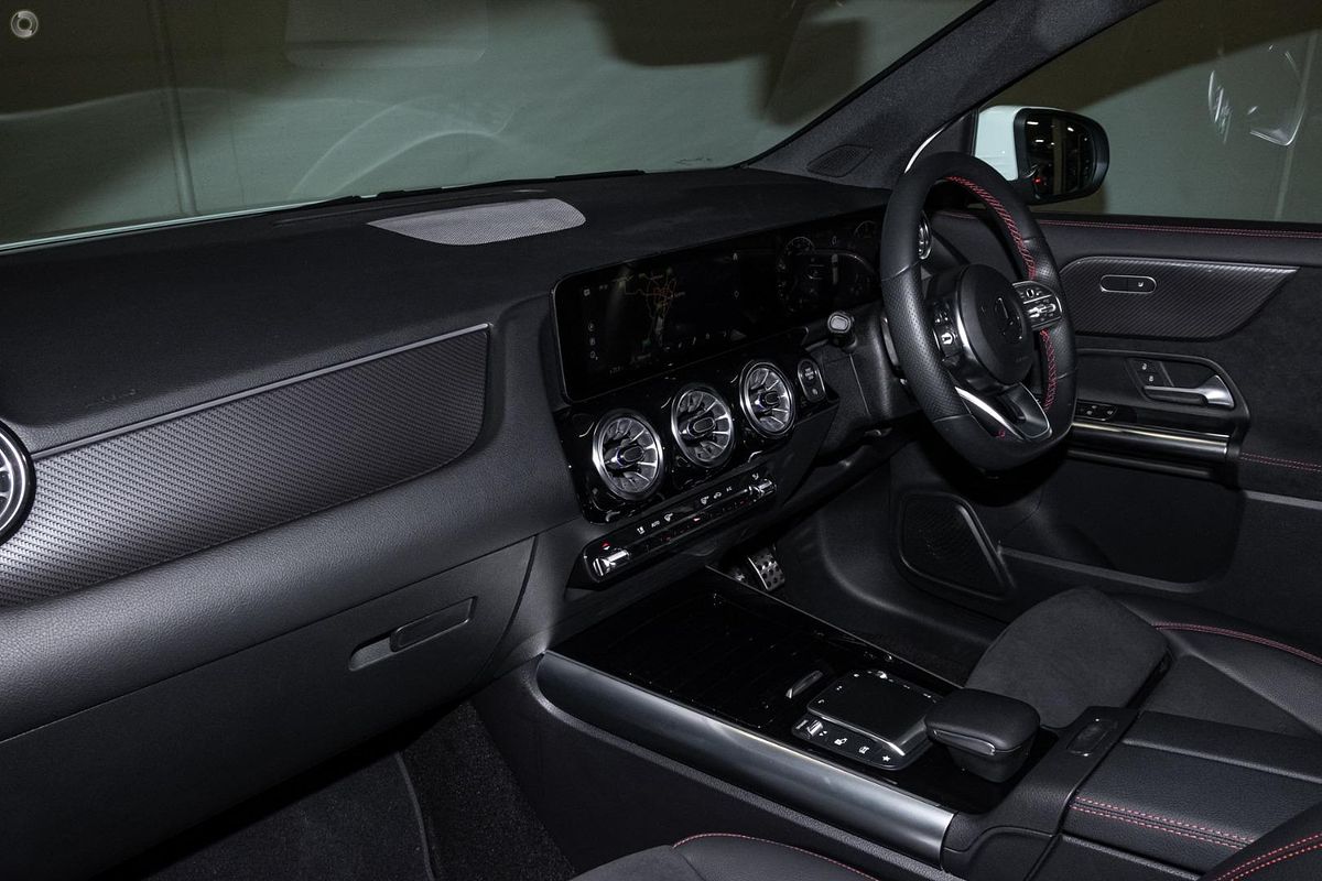2024 Mercedes-Benz GLA-Class GLA200 H247