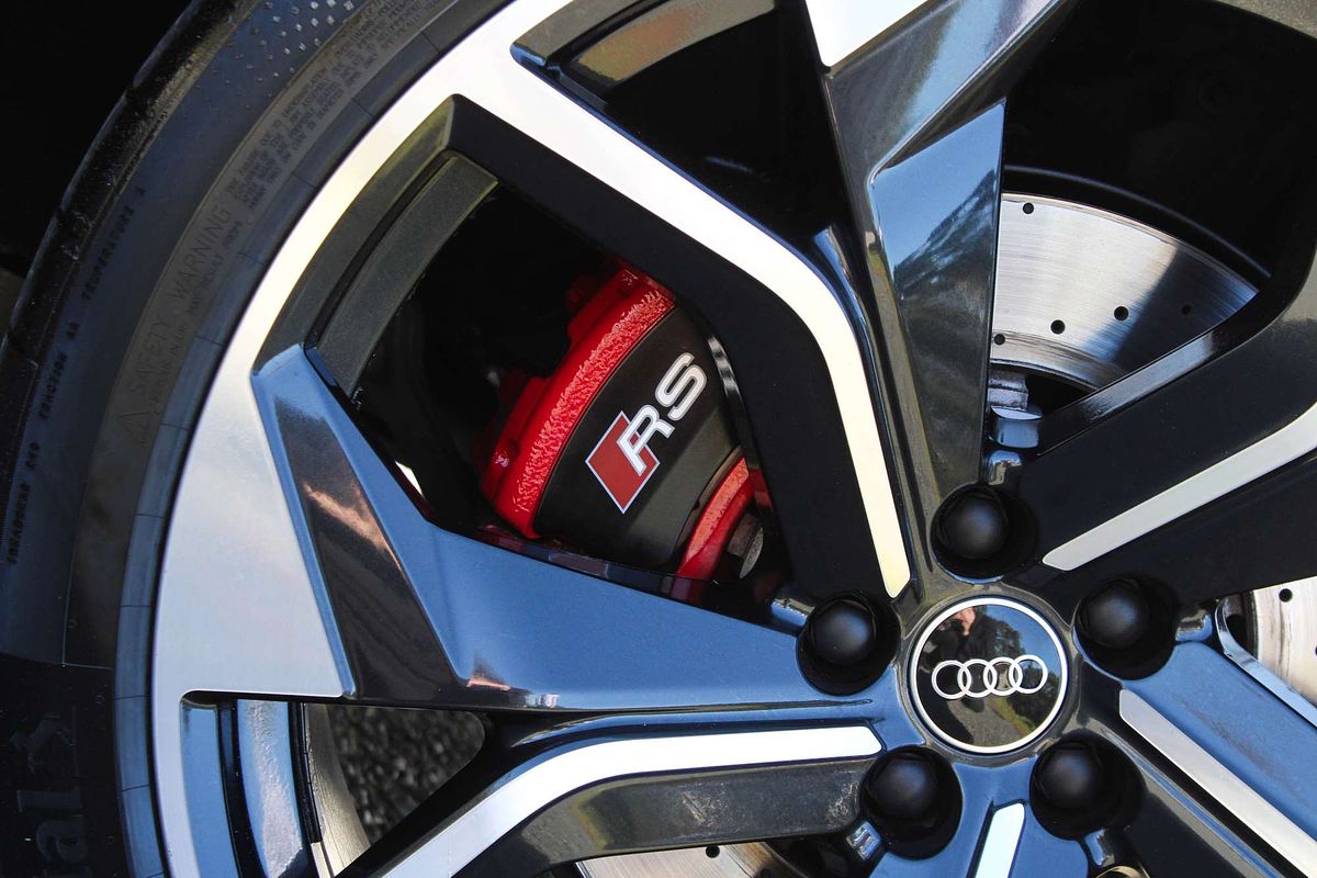 2023 Audi RS Q8 TFSI F1