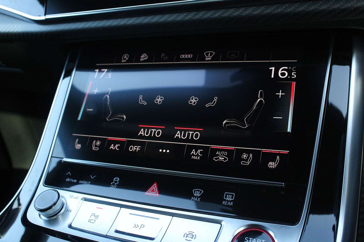 2023 Audi RS Q8 TFSI F1