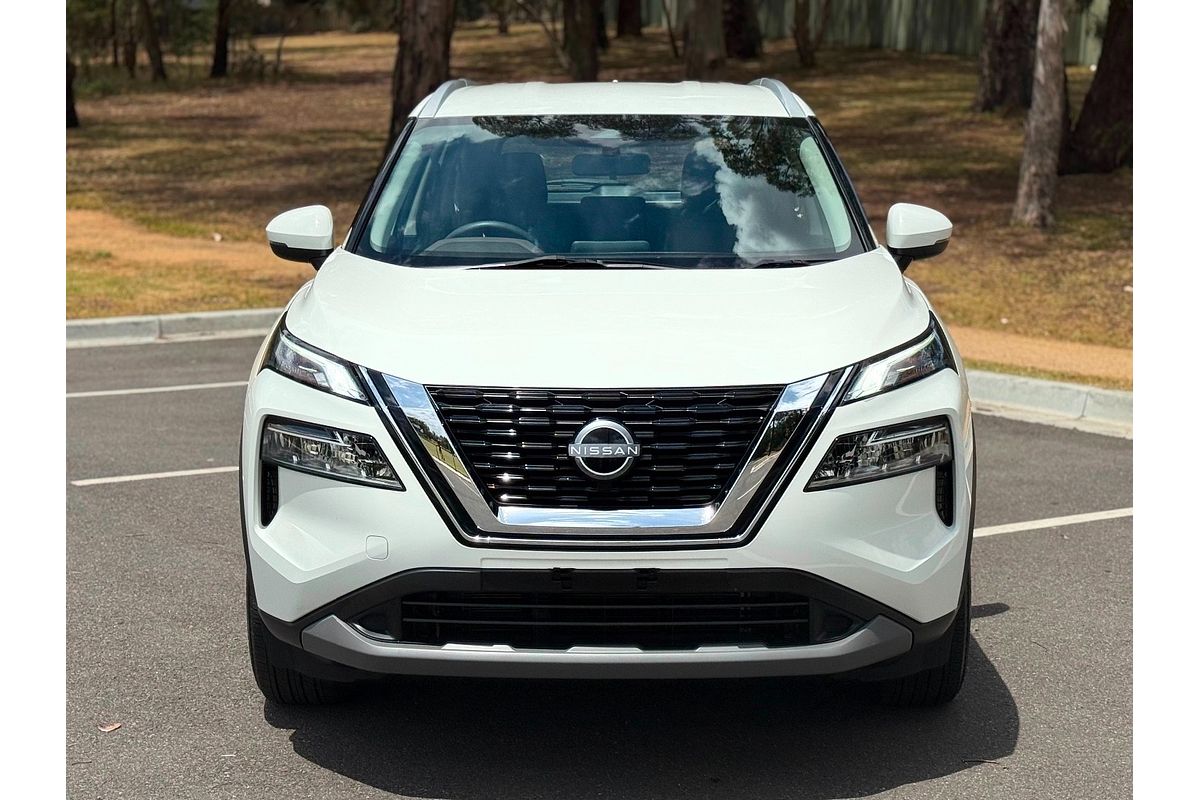 2025 Nissan X-TRAIL ST T33