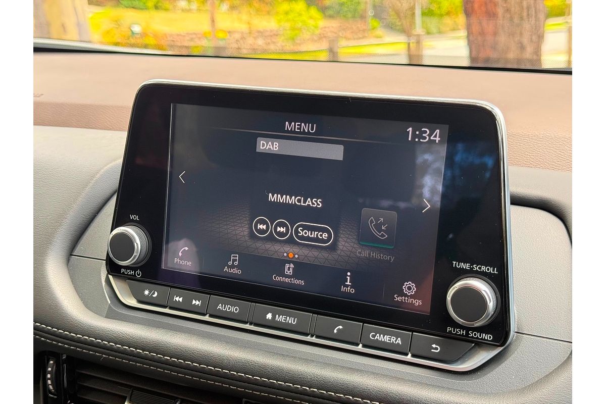 2025 Nissan X-TRAIL ST T33