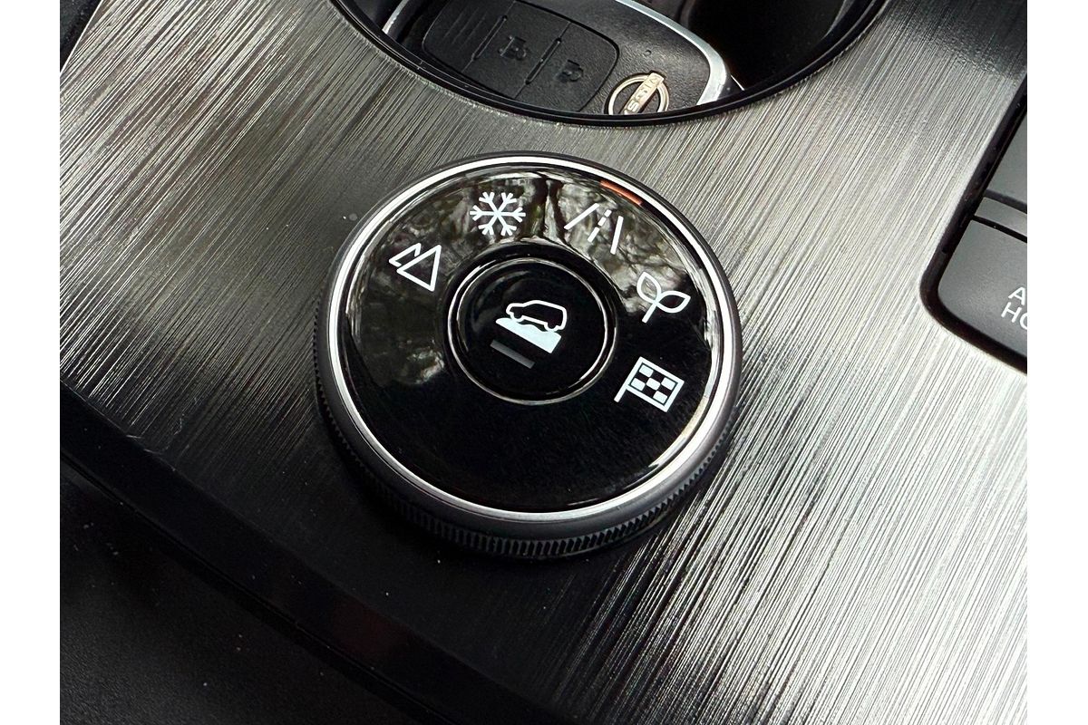 2025 Nissan X-TRAIL ST T33