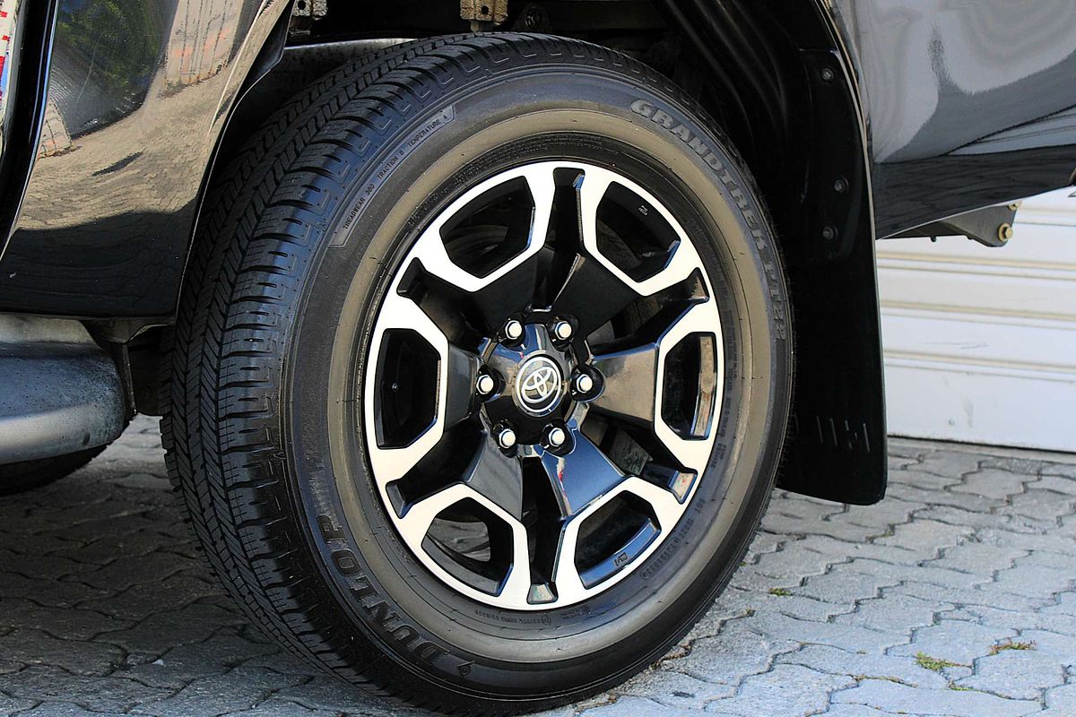 2020 Toyota Hilux SR5 GUN126R 4X4