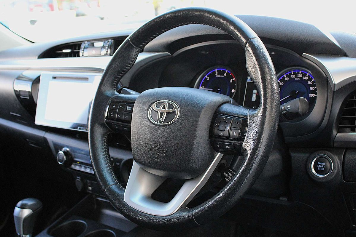 2020 Toyota Hilux SR5 GUN126R 4X4