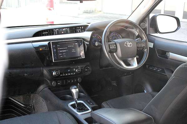 2020 Toyota Hilux SR5 GUN126R 4X4