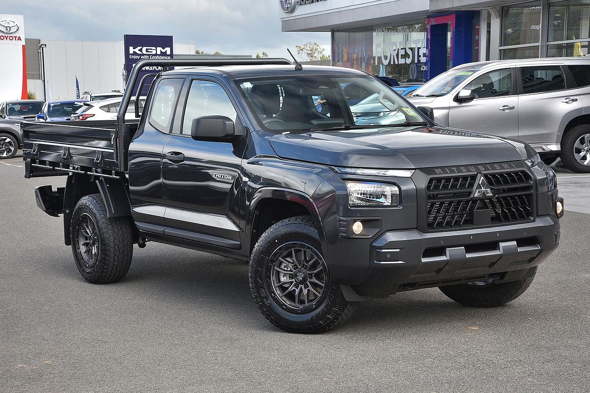 2025 Mitsubishi Triton GLX MV 4X4