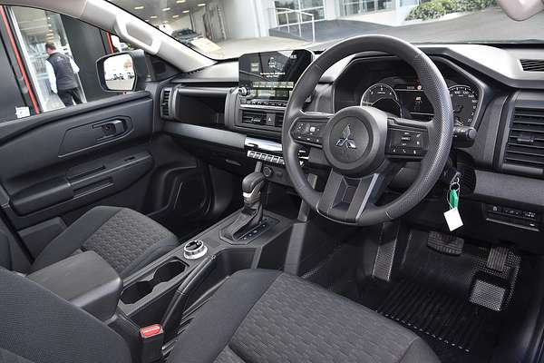 2025 Mitsubishi Triton GLX MV 4X4