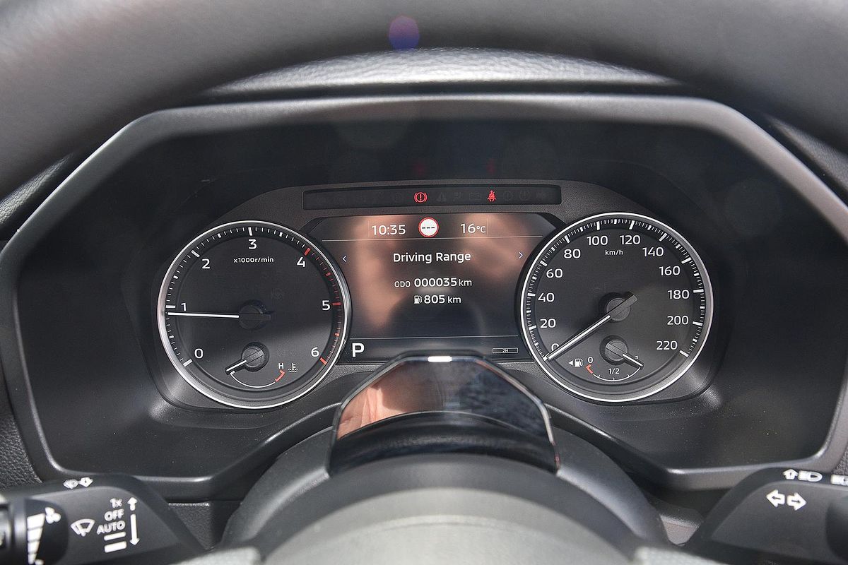 2025 Mitsubishi Triton GLX MV 4X4