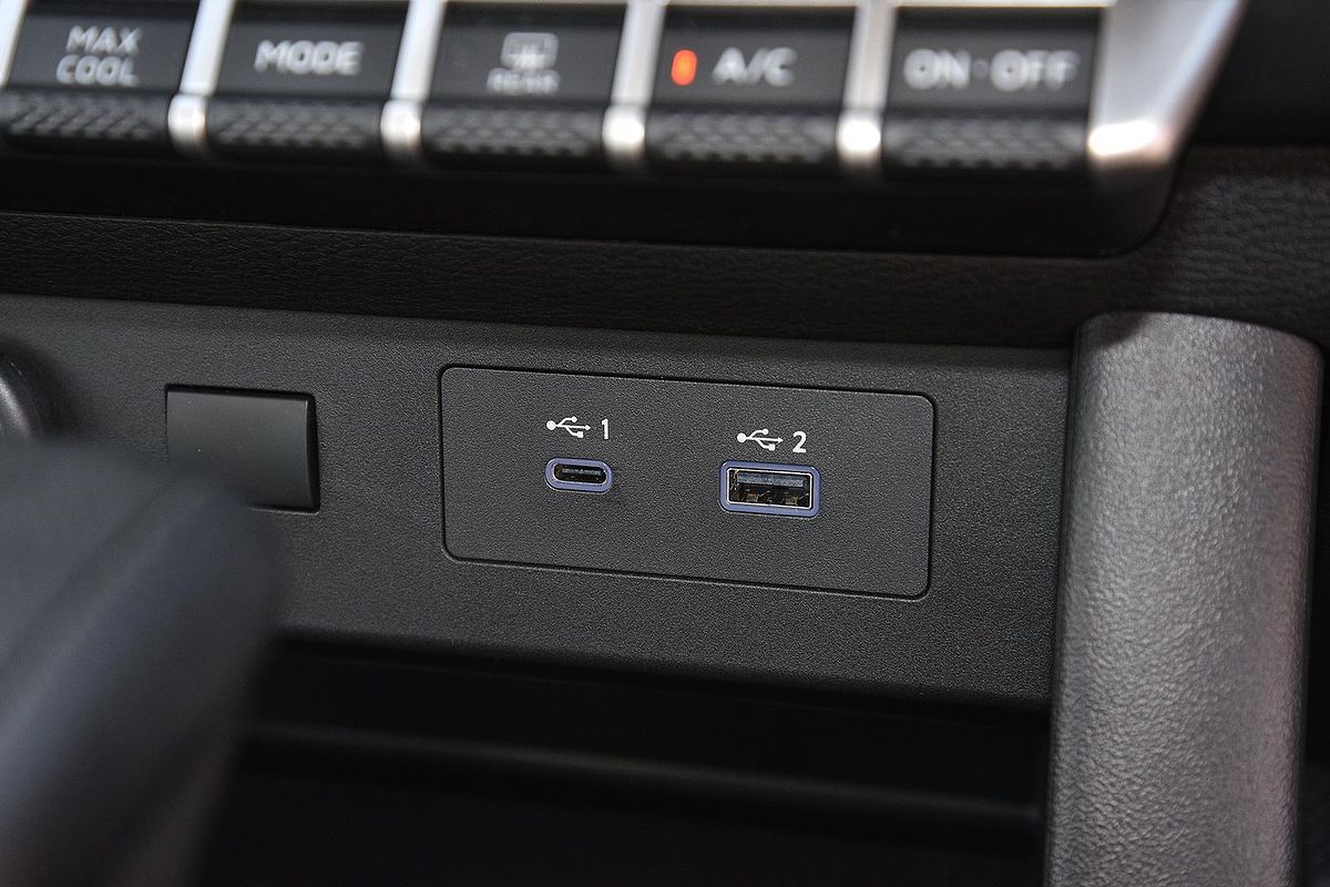 2025 Mitsubishi Triton GLX MV 4X4