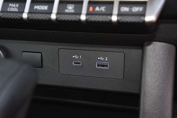 2025 Mitsubishi Triton GLX MV 4X4