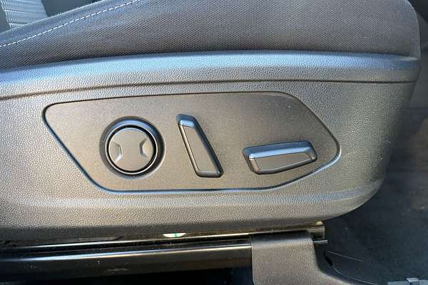 2022 Kia Sorento S MQ4