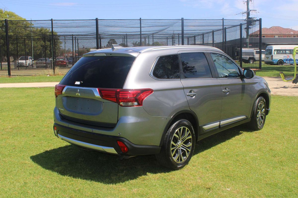 2016 MITSUBISHI OUTLANDER LS (4x2) CONTINUOUS VARIABLE 4D WAGON 4CYL