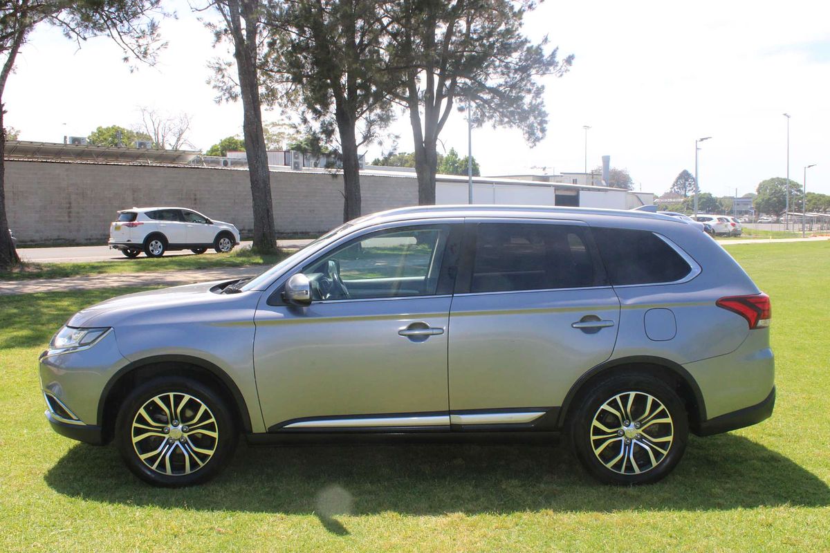 2016 MITSUBISHI OUTLANDER LS (4x2) CONTINUOUS VARIABLE 4D WAGON 4CYL
