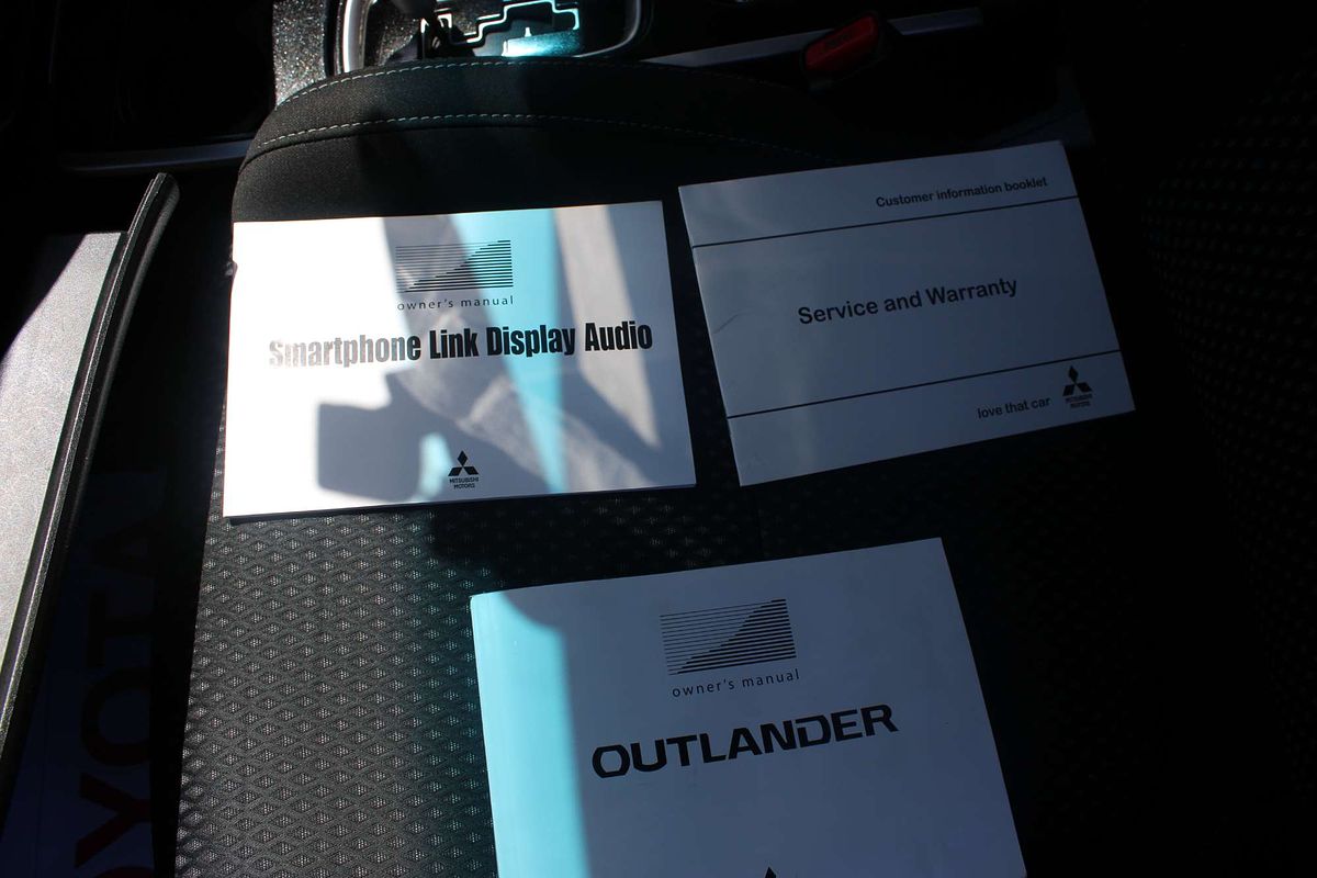 2016 MITSUBISHI OUTLANDER LS (4x2) CONTINUOUS VARIABLE 4D WAGON 4CYL