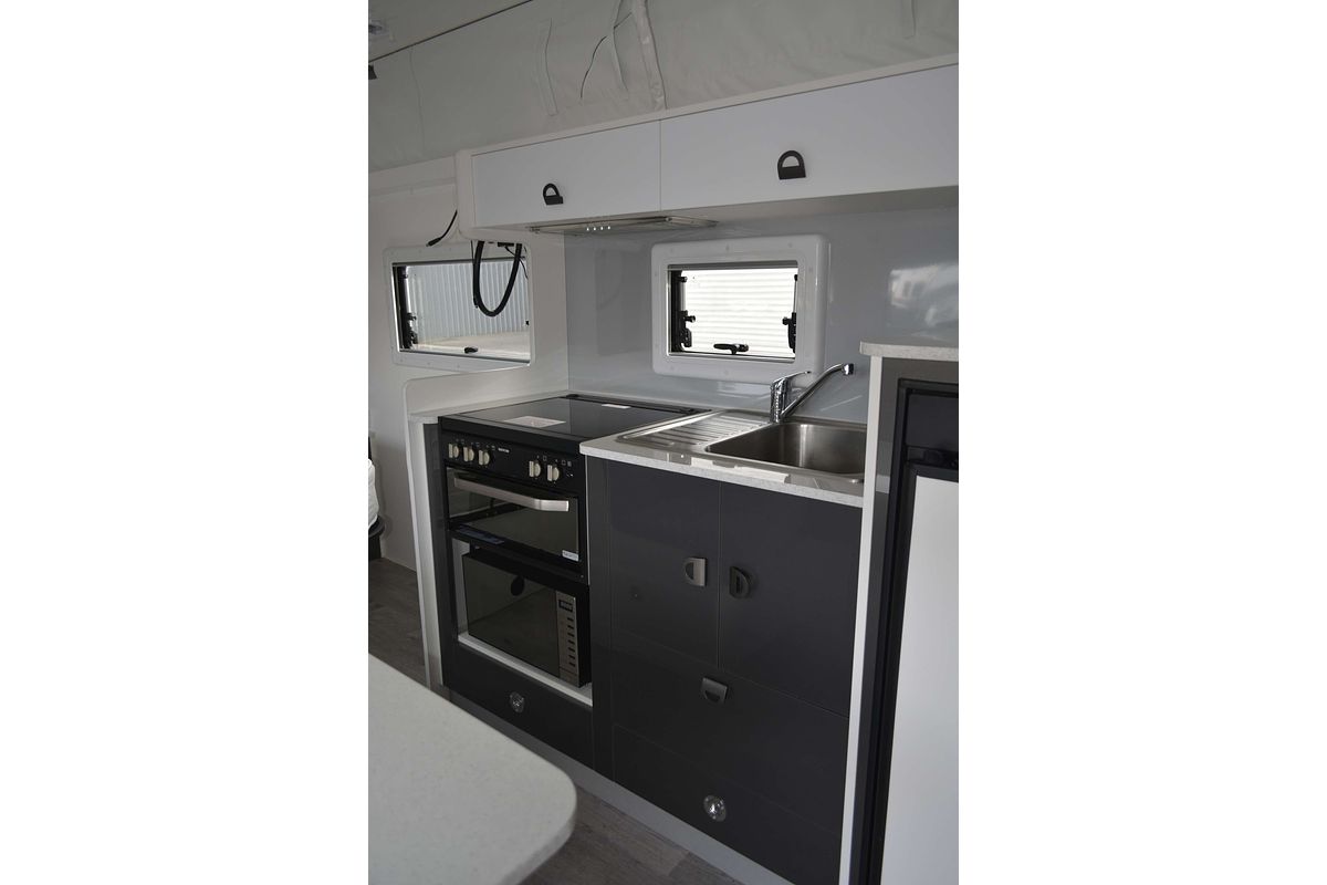 2021 New Age Caravans Road Owl Comfort RP16ER