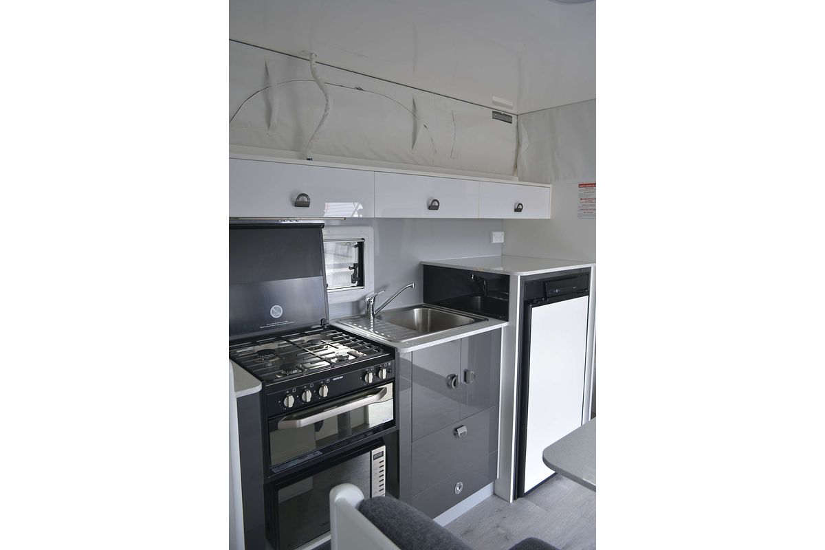 2021 New Age Caravans Road Owl Comfort RP16ER