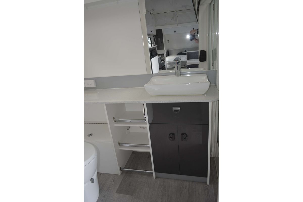 2021 New Age Caravans Road Owl Comfort RP16ER