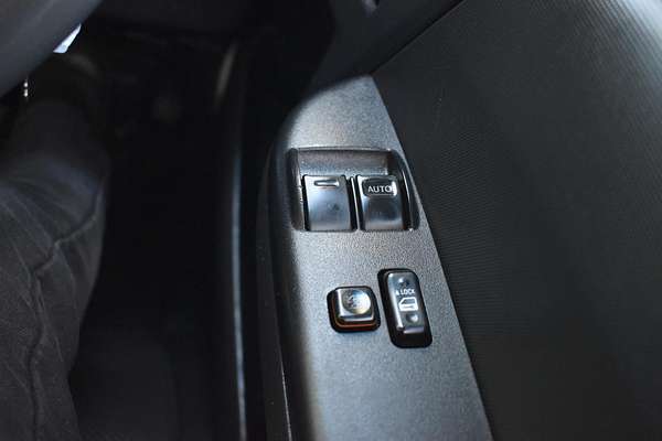 2017 Toyota Hiace KDH201R LWB