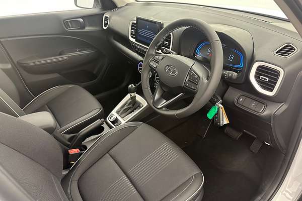 2025 Hyundai Venue Active QX.V5