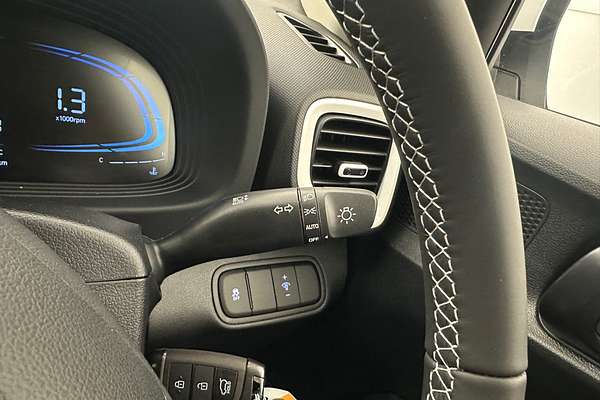 2025 Hyundai Venue Active QX.V5